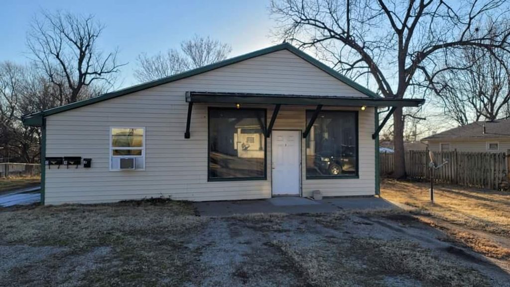 505 9th Street, Monett, MO 65708