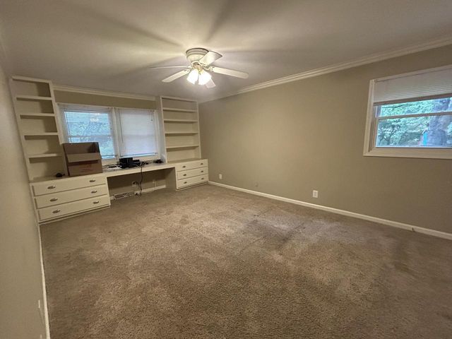 W330N5570 Linden CIRCLE E, Nashotah, WI 53058