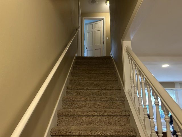 W330N5570 Linden CIRCLE E, Nashotah, WI 53058