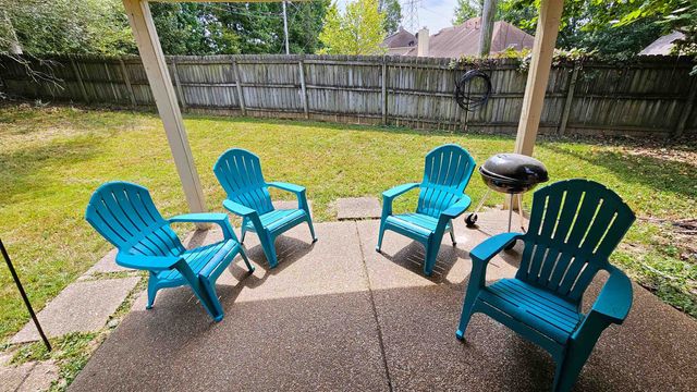 8677 S ASHLEY GLEN CIR, Memphis, TN 38018