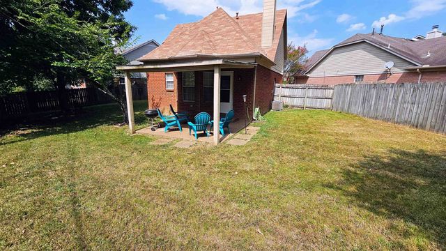 8677 S ASHLEY GLEN CIR, Memphis, TN 38018