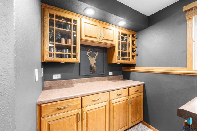 6216 W 61st St Street, Sioux Falls, SD 57106