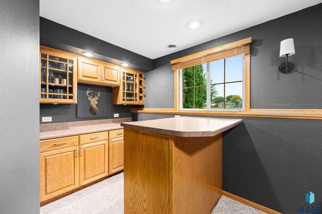 6216 W 61st St Street, Sioux Falls, SD 57106