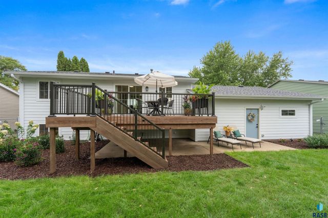6216 W 61st St Street, Sioux Falls, SD 57106