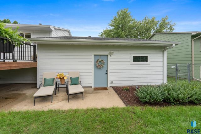 6216 W 61st St Street, Sioux Falls, SD 57106