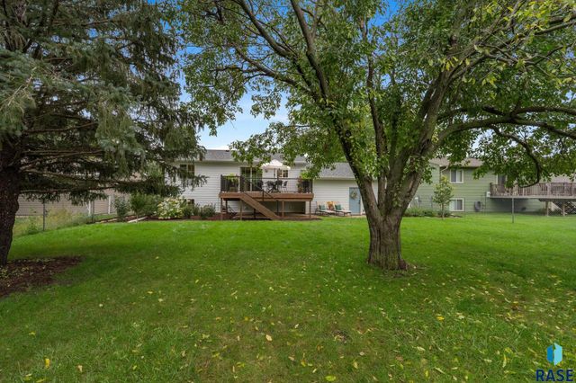 6216 W 61st St Street, Sioux Falls, SD 57106