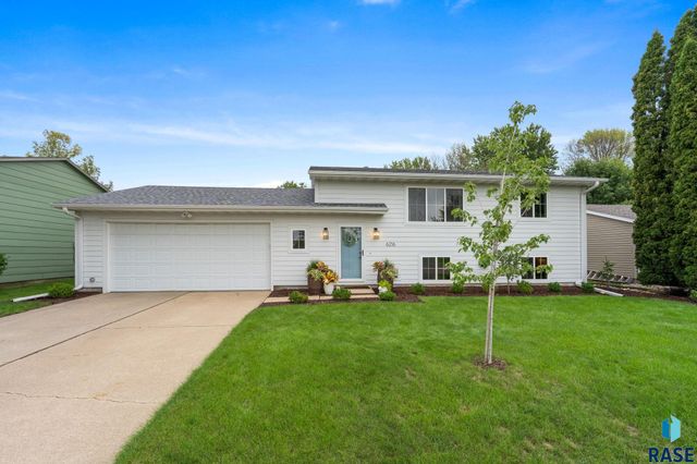 6216 W 61st St Street, Sioux Falls, SD 57106