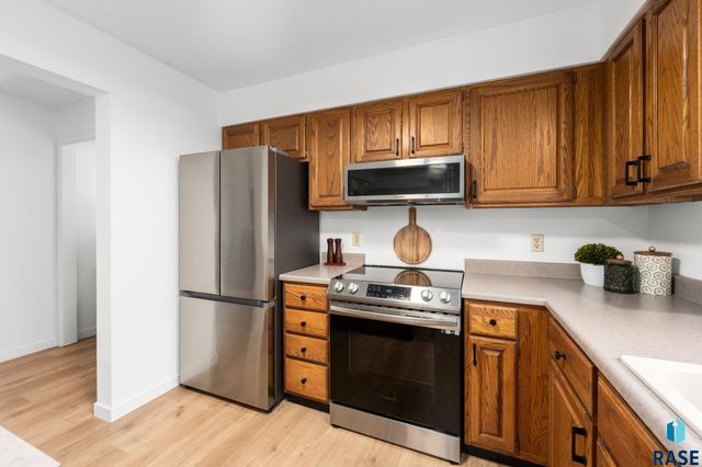 6216 W 61st St Street, Sioux Falls, SD 57106