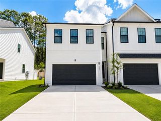 7429 Quinn Place, Flowery Branch, GA 30542