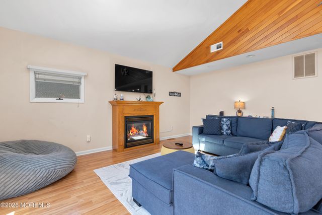 33 W Mullica Road, Little Egg Harbor, NJ 08087