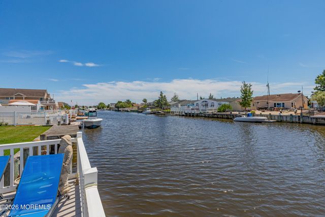 33 W Mullica Road, Little Egg Harbor, NJ 08087
