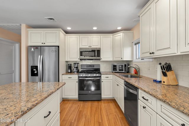 33 W Mullica Road, Little Egg Harbor, NJ 08087