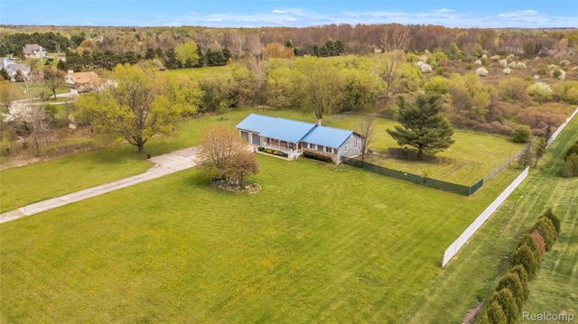 1081 S Gale Road, Davison Township, MI 48423