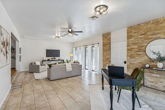 17123 Turkey Point, San Antonio, TX 78232