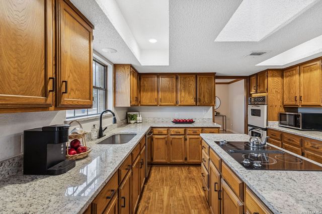 17123 Turkey Point, San Antonio, TX 78232