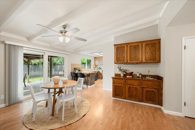 3608 Mountain View Dr, Rocklin, CA 95677