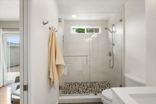 3608 Mountain View Dr, Rocklin, CA 95677