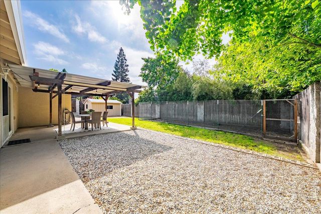 3608 Mountain View Dr, Rocklin, CA 95677
