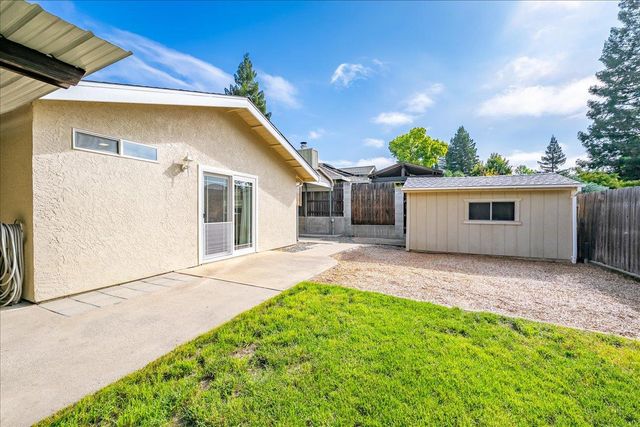 3608 Mountain View Dr, Rocklin, CA 95677