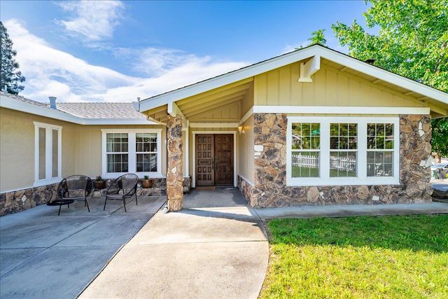 3608 Mountain View Dr, Rocklin, CA 95677