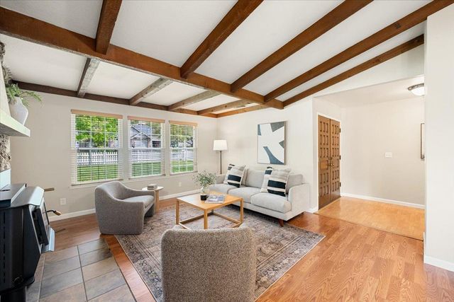 3608 Mountain View Dr, Rocklin, CA 95677