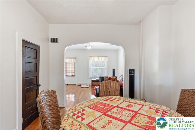 738 S 8th st, Allentown City, PA 18103