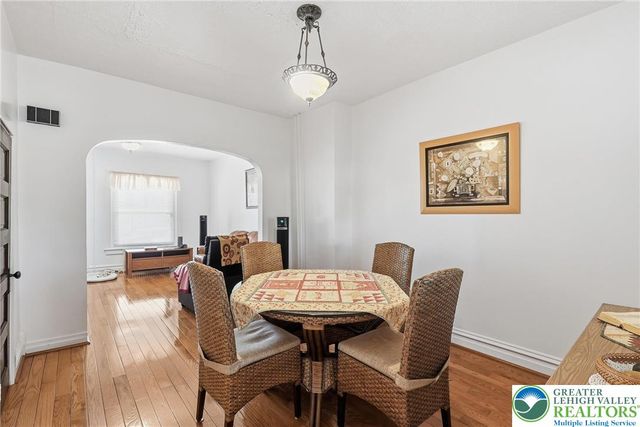 738 S 8th st, Allentown City, PA 18103