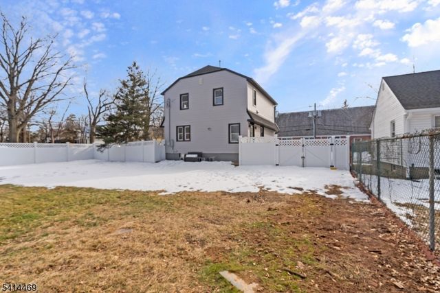 266 Elm Ave, Teaneck Twp., NJ 07666