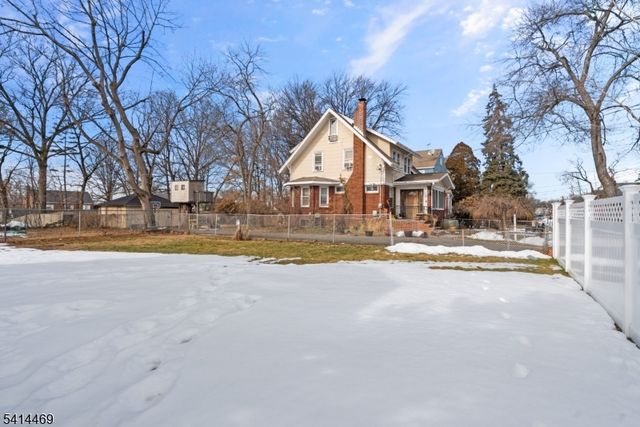 266 Elm Ave, Teaneck Twp., NJ 07666