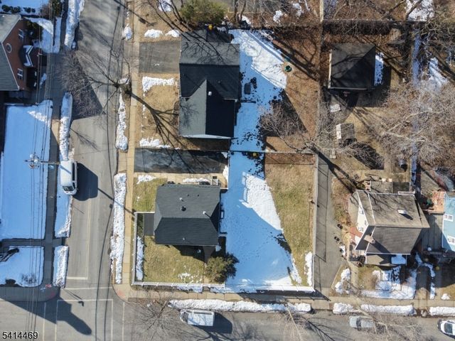 266 Elm Ave, Teaneck Twp., NJ 07666