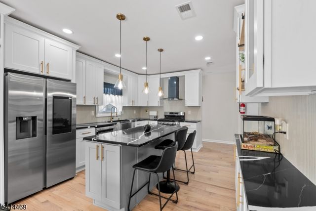 266 Elm Ave, Teaneck Twp., NJ 07666