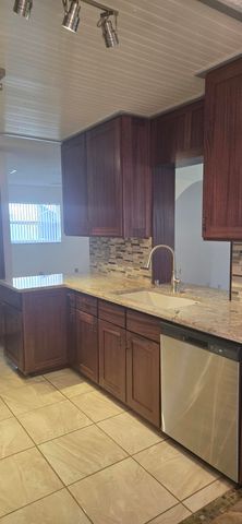 1605 SW 14th Avenue, Boynton Beach, FL 33426