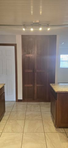 1605 SW 14th Avenue, Boynton Beach, FL 33426