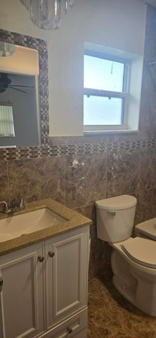 1605 SW 14th Avenue, Boynton Beach, FL 33426