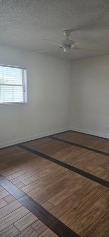 1605 SW 14th Avenue, Boynton Beach, FL 33426