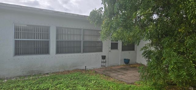 1605 SW 14th Avenue, Boynton Beach, FL 33426