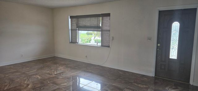 1605 SW 14th Avenue, Boynton Beach, FL 33426