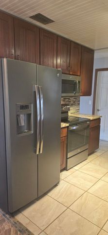 1605 SW 14th Avenue, Boynton Beach, FL 33426