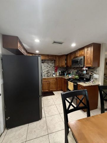 6610 W CHELSEA STREET, Tampa, FL 33634