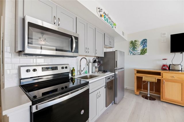800 Sandcastle Dr 228, Port Aransas, TX 78373