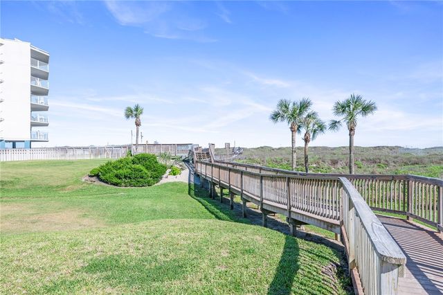 800 Sandcastle Dr 228, Port Aransas, TX 78373