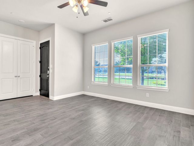 1455 Perrin Lane, Farmers Branch, TX 75234