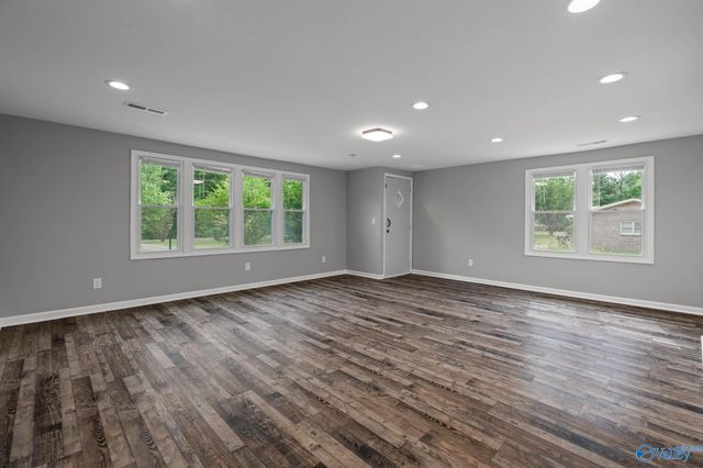 180 Burress Road, Gurley, AL 35748