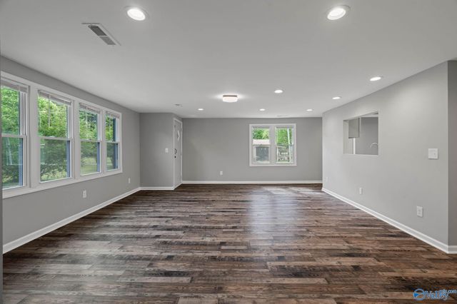 180 Burress Road, Gurley, AL 35748