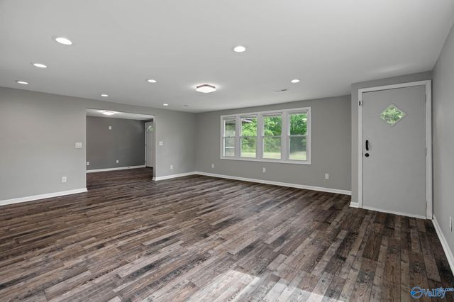 180 Burress Road, Gurley, AL 35748
