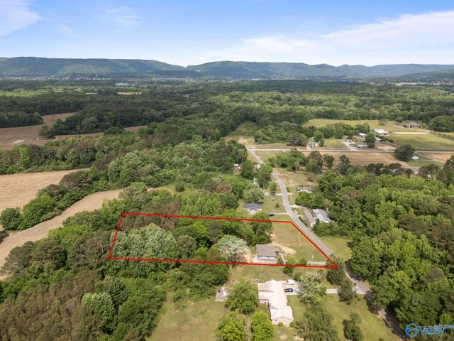 180 Burress Road, Gurley, AL 35748