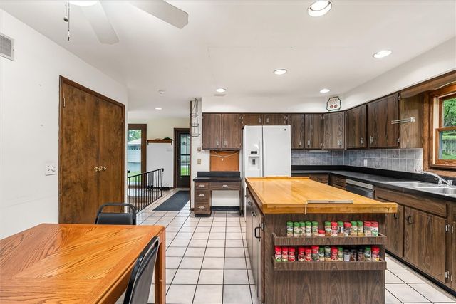 124 Oak Lane, Adams Twp, PA 16046