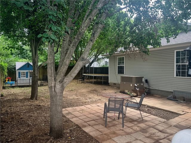 402 SE El Paso Street, Gravette, AR 72736