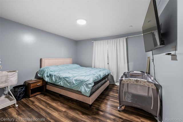 39349 Cadborough Drive, Clinton Charter Township, MI 48038