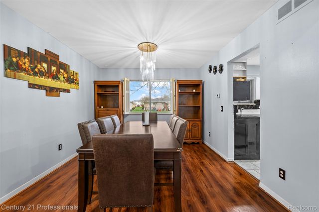 39349 Cadborough Drive, Clinton Charter Township, MI 48038